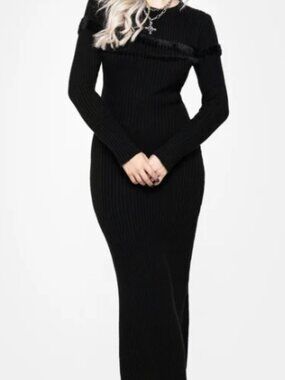 Typhon Stripe Knit Maxi Dress - M